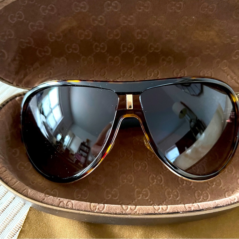 GUCCI Sunglasses GG1566/S